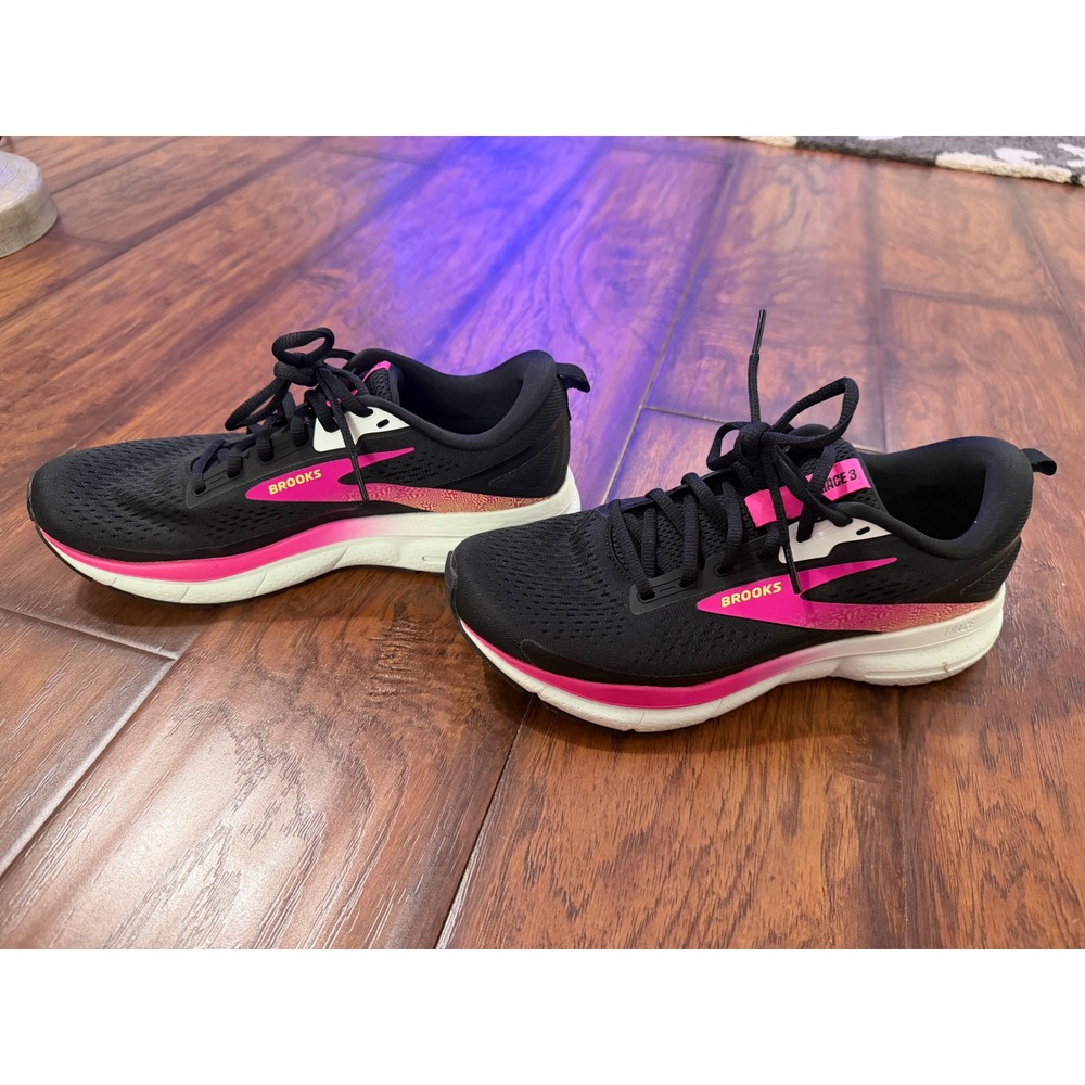 Brooks Trace 3 Women's Size 9 Black Pink Running Shoes Sneakers Cushion